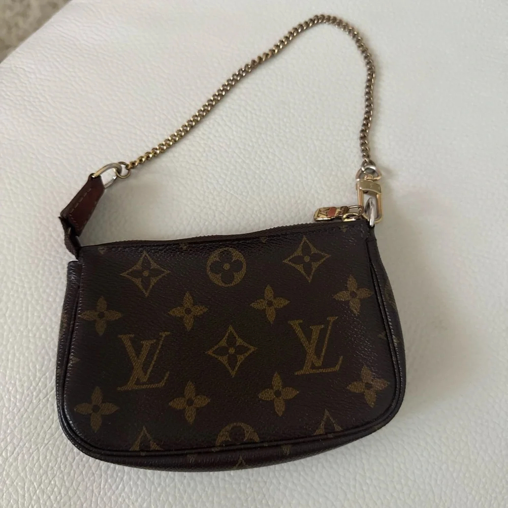 Louis Vuitton Black and Brown Monogram Wristlet - Picture 2 of 9
